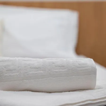 Sunny Rock 2 * Lagoúdi Zía